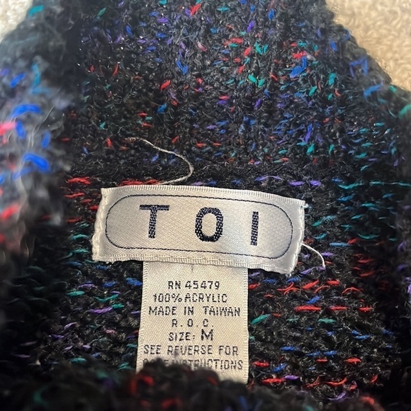 VINTAGE Woman’s Knit Sweater Size Medium - Picture 3 of 4